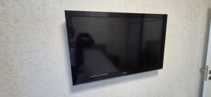 LG TV, 43" (109.22), 2011
