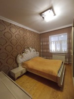 Qaraçuxur, Satılır Həyət evi, 10 otaqlı, 300 m²