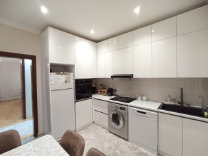 Qaraçuxur, Satılır Həyət evi, 10 otaqlı, 300 m²