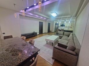 8-ci kilometr, Kirayə verilir 3 otaqlı mənzil, 120 m²